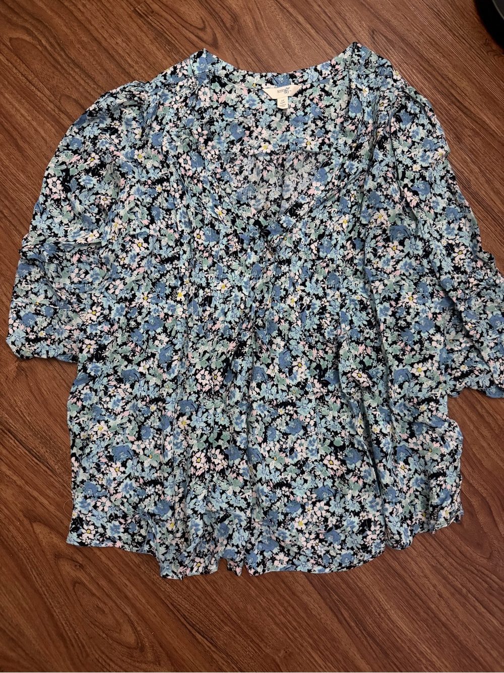 Terra & Sky Blue Floral V-Neck Blouse